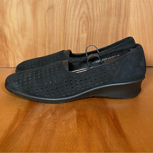 Womens 10 / 40 Ecco Felicia Stretch Flats Black SEF1431 - Picture 3 of 8